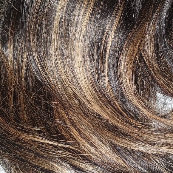 Wig - Picture 7 of 7